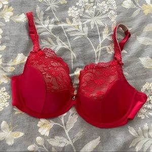 NWOT 38DD Curvy Couture Red Lace Padded Bra